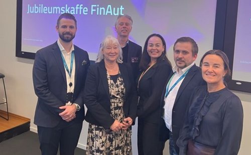Deltakere på jubileums-kaffe.